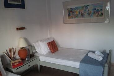 هتل Harbour Inn Corfu