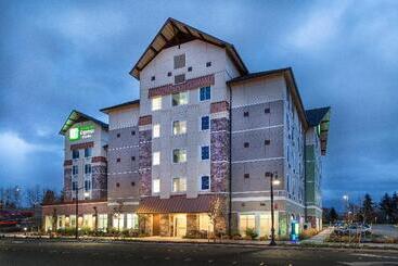 هتل Holiday Inn Express & Suites   Seattle South   Tukwila, An Ihg