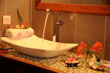 هتل Le Jardin Du Roy