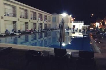 هتل Sun Beach Med