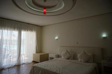 هتل Sun Beach Med