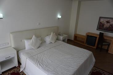 هتل Sun Beach Med