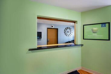 هتل Woodspring Suites Columbus Southeast