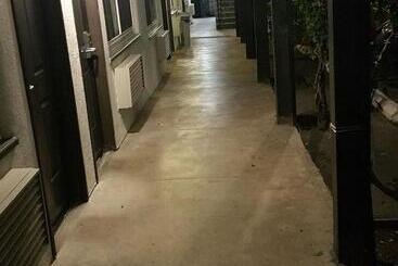 مُتل Welcome Inn
