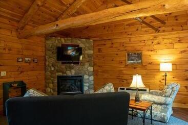 استراحتگاه New England Inn & Lodge