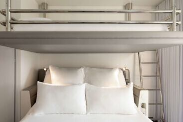 Yotel Boston