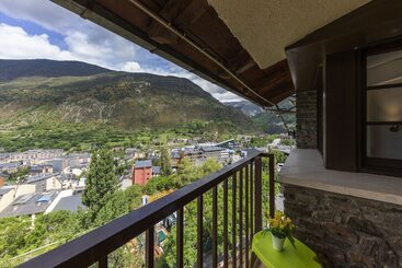 هتل Apartamentos La Solana