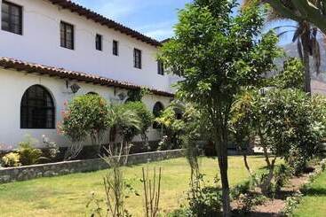 هتل De Turistas Abancay