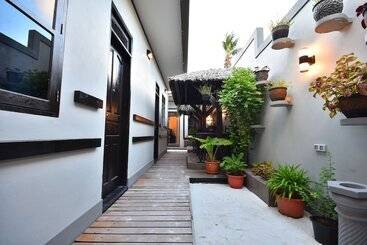 هتل Holiday Haven Ukulhas