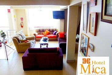 هتل Hostal Mica