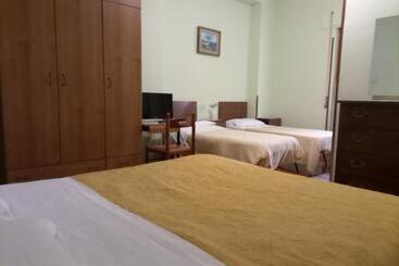 ホテル La Lucciola Albergo Ristorante