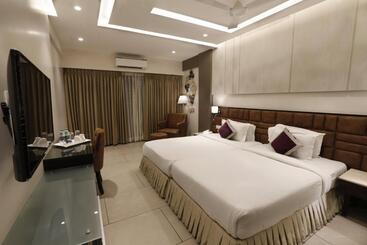 هتل The Flora Grand, Vasco, Goa