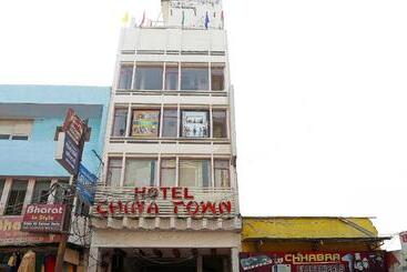 هتل Treebo China Town