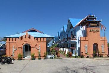 Kyauk Phyu Palace Resort