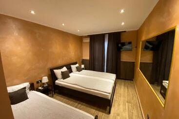 Motel Stari Hrast