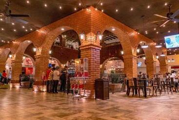 Punto Madero Hotel & Plaza