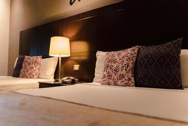 Punto Madero Hotel & Plaza