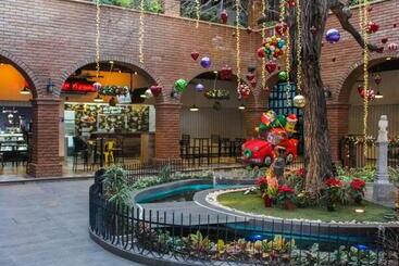 Punto Madero Hotel & Plaza