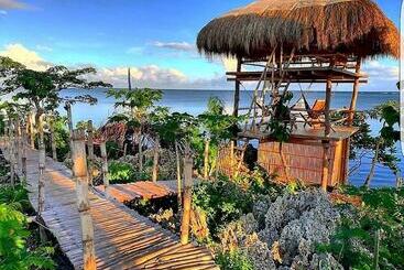 استراحتگاه Birdland Beach Club