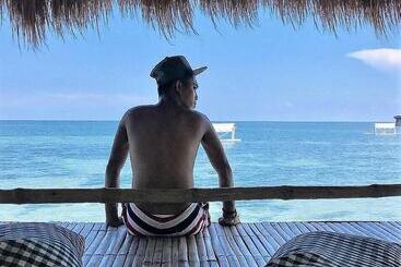 استراحتگاه Birdland Beach Club