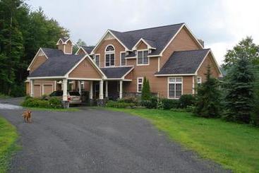 Cold Moon Farm B&b