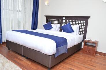هتل Cranes Suites