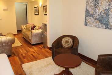 هتل Cranes Suites