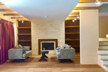 בית מלון כפרי Diamond Beach Residence