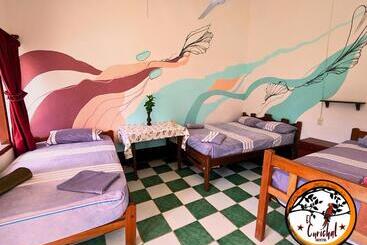 هتل El Curichal Hostel