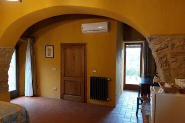 هتل La Rimbecca Greve In Chianti Country Apartments & Rooms
