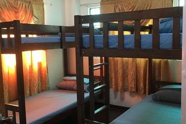 Joyful Island Hostel Mactan Beach