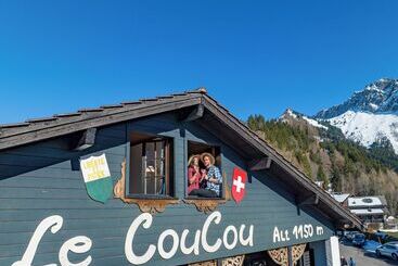 Le Coucou Hotel Restaurant & Lounge Bar