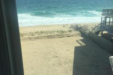 مُتل Misquamicut Beach Front Inn