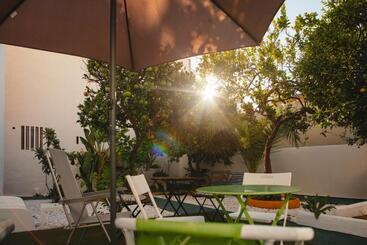 Orange3 Hostel
