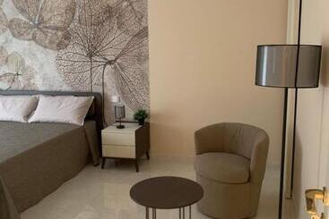 تختخواب و صبحانه Anna House