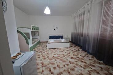 تختخواب و صبحانه Cosy Corner