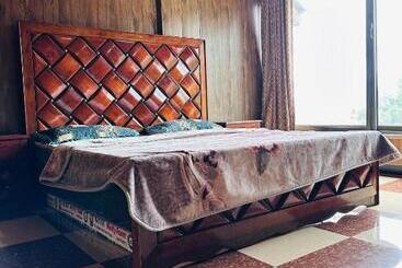 تختخواب و صبحانه Hill Side Cottage