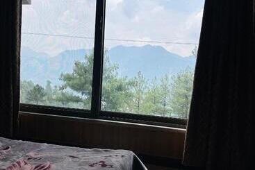 تختخواب و صبحانه Hill Side Cottage