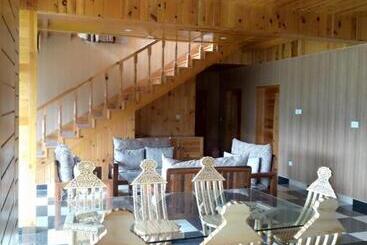 تختخواب و صبحانه Hill Side Cottage