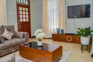 تختخواب و صبحانه Jadea Residence