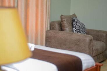 تختخواب و صبحانه Jadea Residence