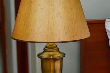 تختخواب و صبحانه Jadea Residence