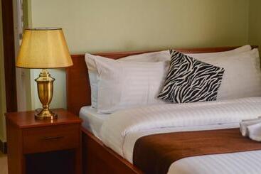 تختخواب و صبحانه Jadea Residence