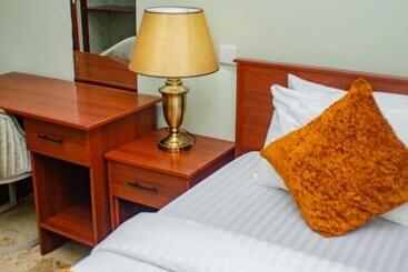 تختخواب و صبحانه Jadea Residence