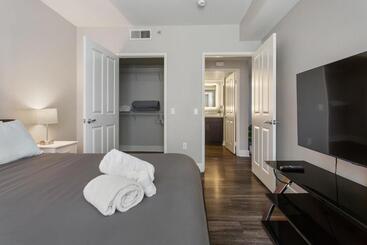 هتل کپسول Santa Monica 2bedrooms Pool&gym&free Parking