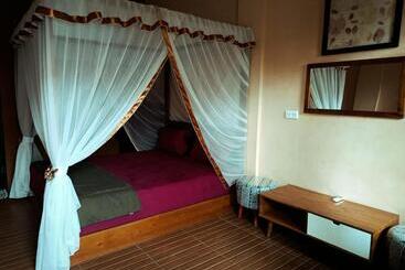 هتل Jungle View Homestay & Guesthouse