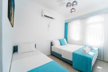 هتل Kemer Royal Beach