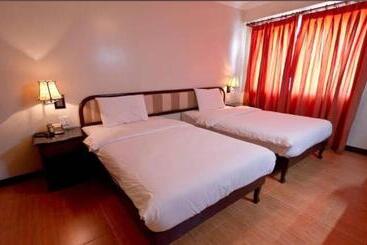 בית מלון כפרי Nustar Resort & Casino