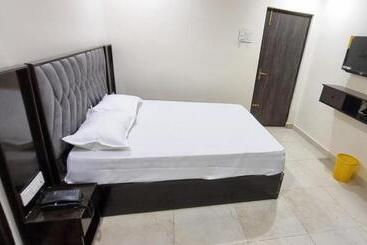 בית מלון כפרי Padma Vista Nellore Near Bus Stop