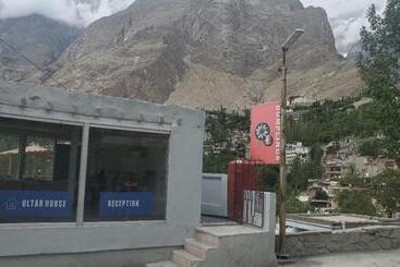 هتل Ultar House